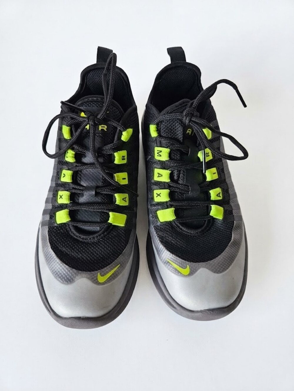 Nike Air Max Axis Gs Anthracite/Volt Kids Size 4.5Y - Great Condition!